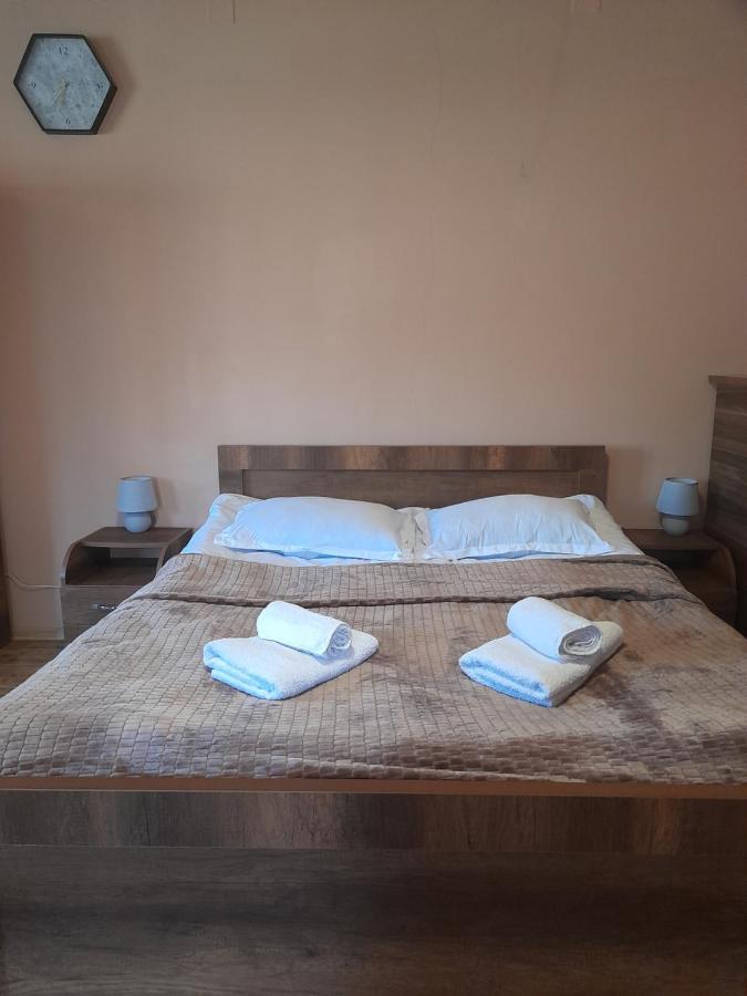 Lela Guest House เมสเตีย ภายนอก รูปภาพ