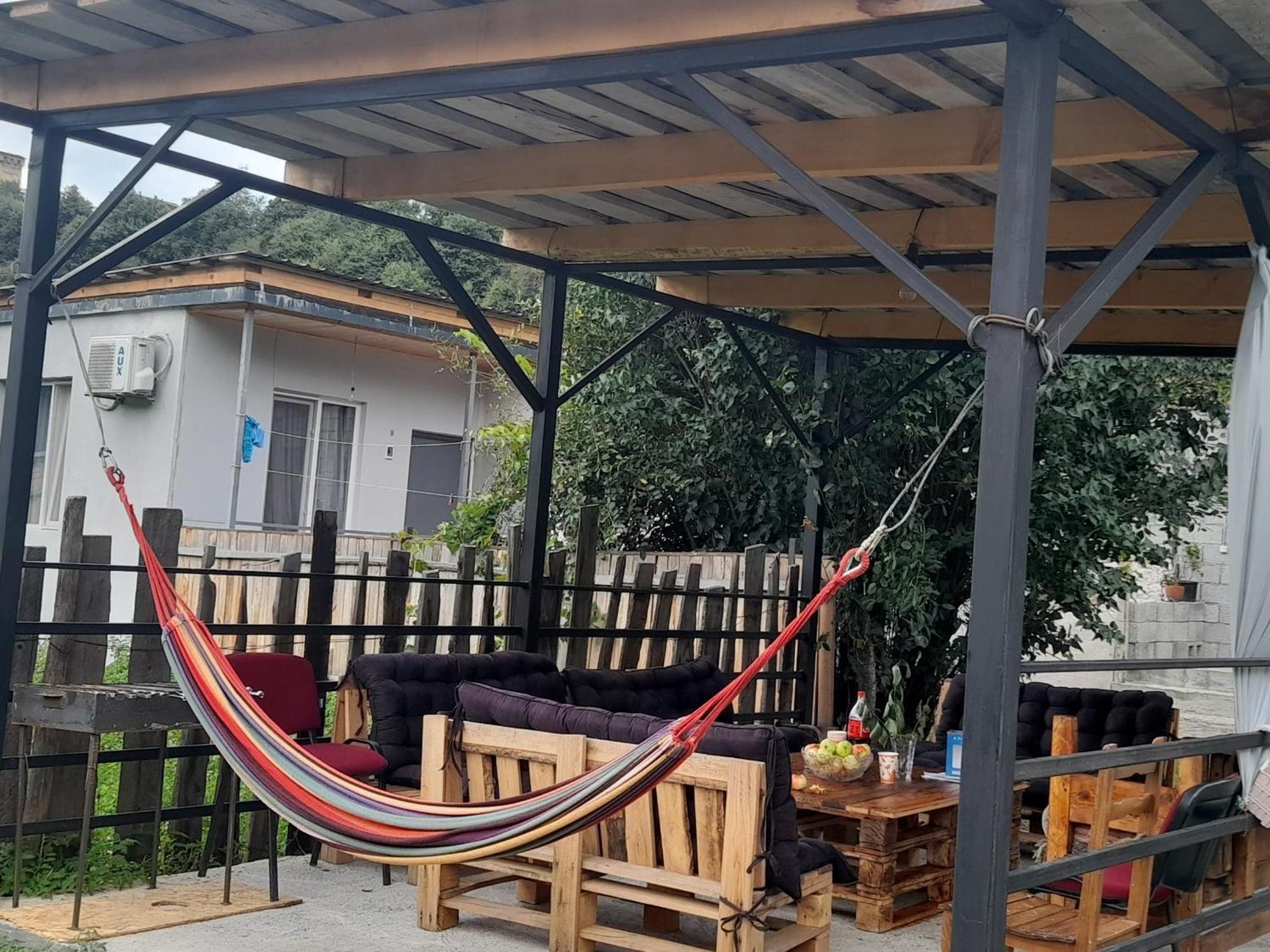 Lela Guest House เมสเตีย ภายนอก รูปภาพ