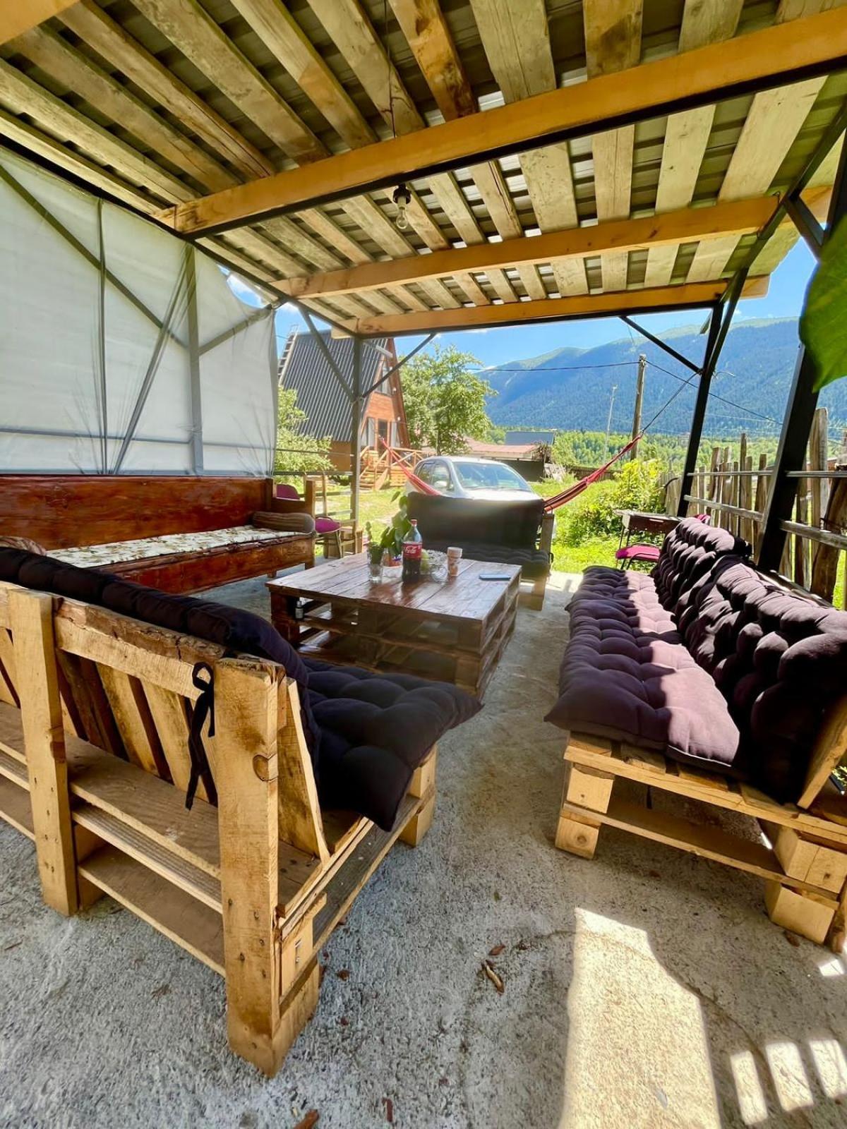 Lela Guest House เมสเตีย ภายนอก รูปภาพ